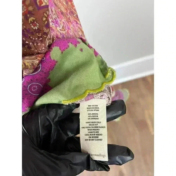 Soft Surroundings Luciana Paisley Women's S Blouse Scallop Sleeves Colorful - Picture 11 of 11